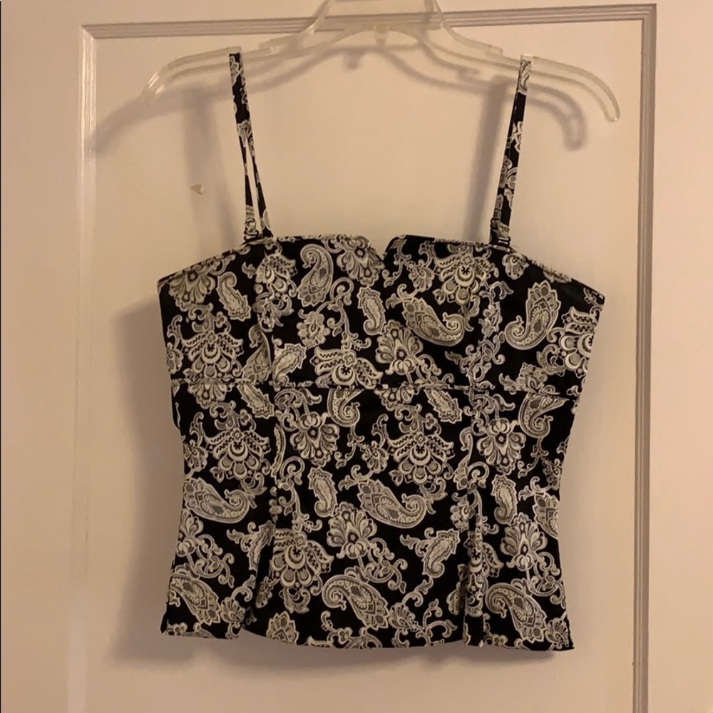 Paisley design black and white top